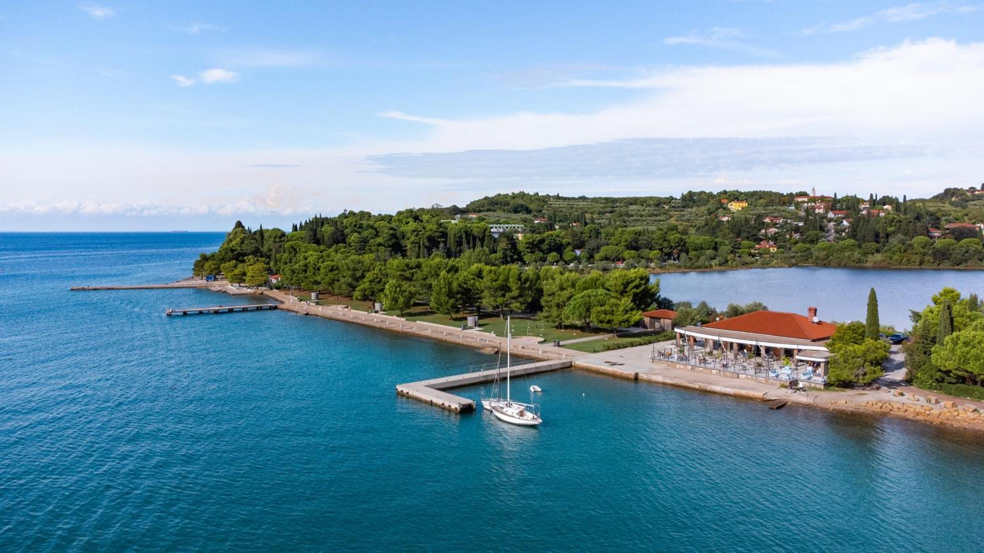 Hotel Svoboda - Terme Krka Strunjan Exterior foto